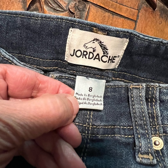 Jordache Women's Dark Blue Denim Capri Jeans - Picture 4 of 4